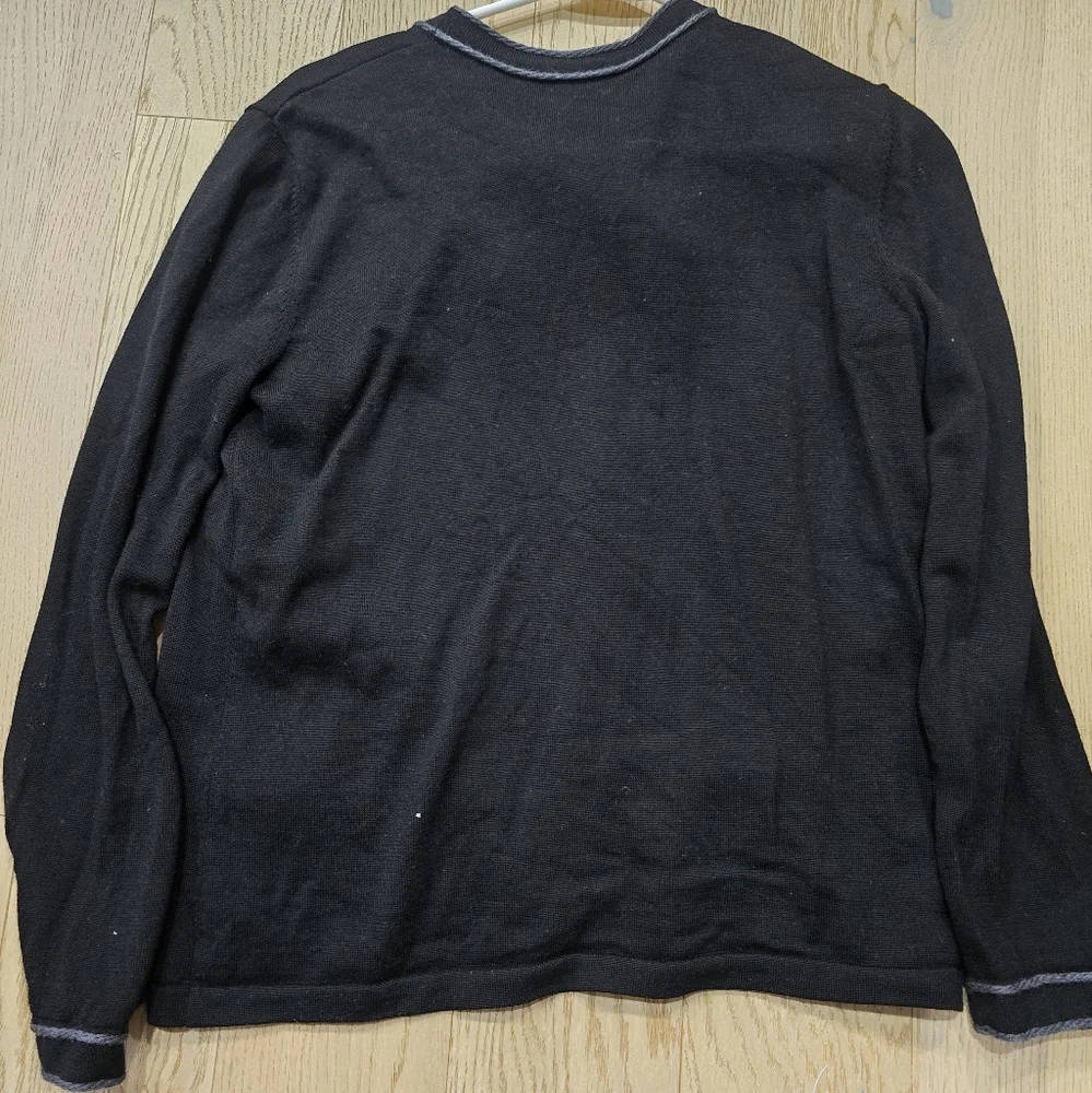 CHANEL Uniform Bow Cardigan with CC Pocket - Picture 5 of 8